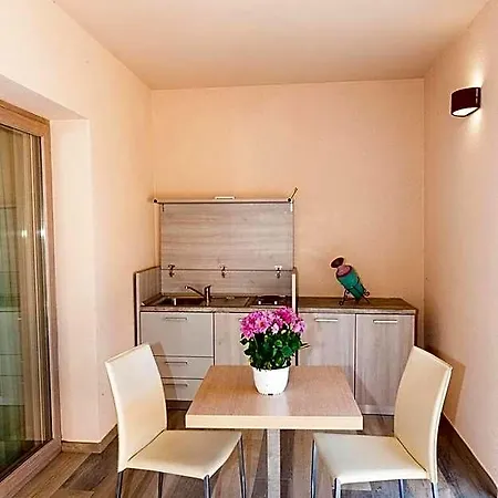 Apartahotel Molarotto Con Angolo Cottura 3*